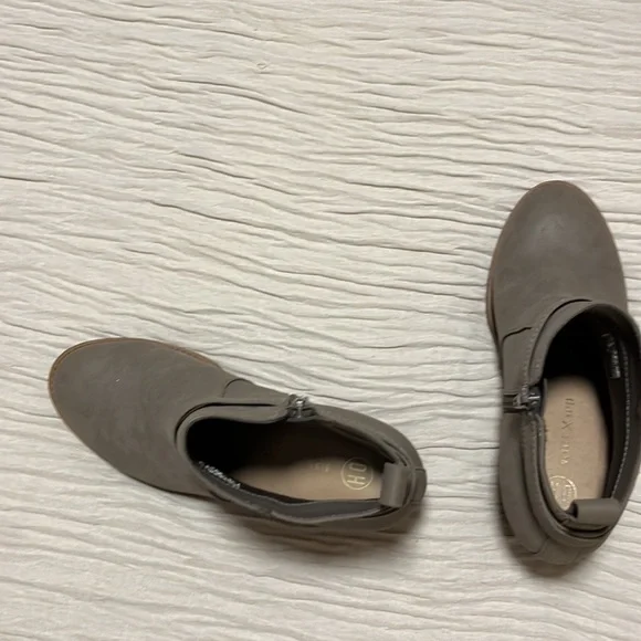 Grey booties - Picture 3 of 4